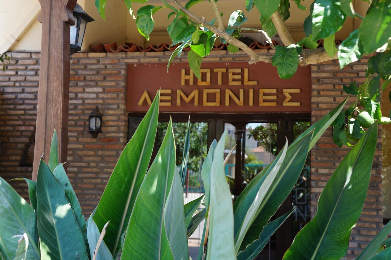 Lemonies Hotel Diakopto Buitenkant foto